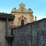 Palazzo Santa Rosalia 3*