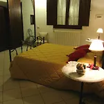 Palazzo Santa Rosalia فندق مبيت وإفطار 3*