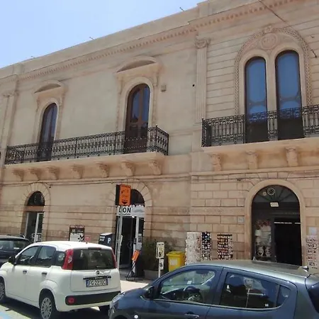 فندق مبيت وإفطار Palazzo Santa Rosalia موديكا
